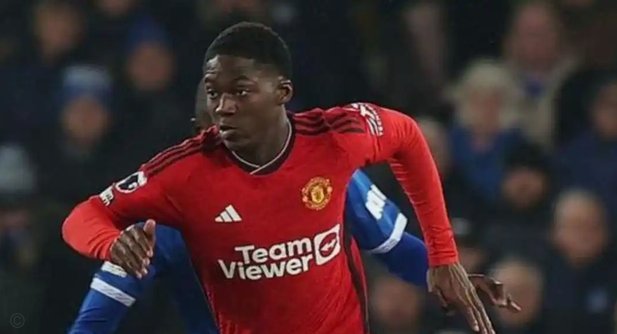 梅努首发，曼联杯赛两连败被淘汰