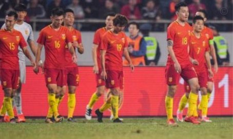 经济学人：中国足球的国际名片并非球员，而是裁判