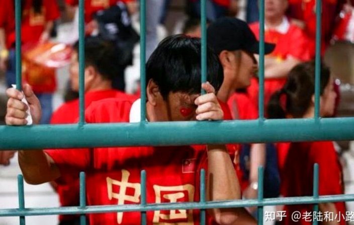 沪媒：国足不用去羡慕库拉索的童话，借鸡生蛋的路径学不来