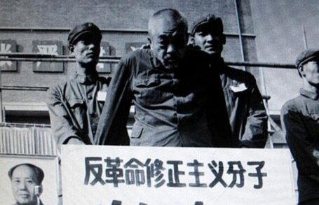 为什么国足口碑不如果国蓝啊成绩差不多