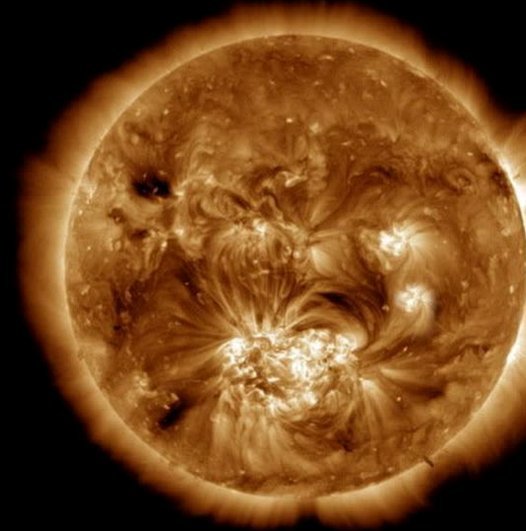 太阳报：凯恩去年场内外收入超4800万镑，世界杯后还将飙升